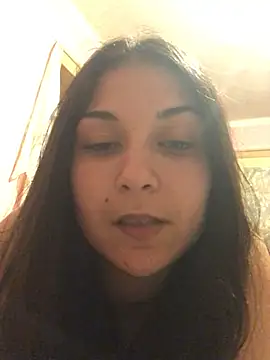 Snapshot of amira1348 chatting on 06/03/26, 04:56 amira1348 online show from 06/03/26, 04:56