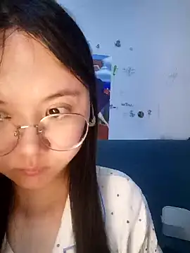 vvvan2026 online show from 04/30/26, 02:23