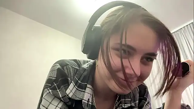 DefendedGenoese online show from 04/22/26, 06:42