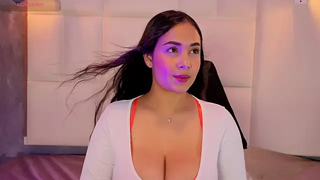 Violetta rose  online show from 04/22/26, 09:27