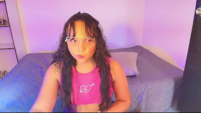Snapshot of _eilish_ chatting on 07/26/26, 09:00 eilish online show from 07/26/26, 09:00