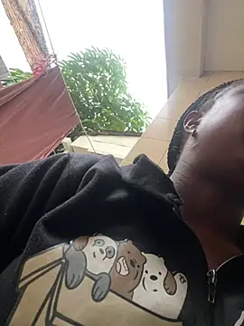 Snapshot of PaulineKosh chatting on 07/19/26, 11:36 PaulineKosh online show from 07/19/26, 11:36