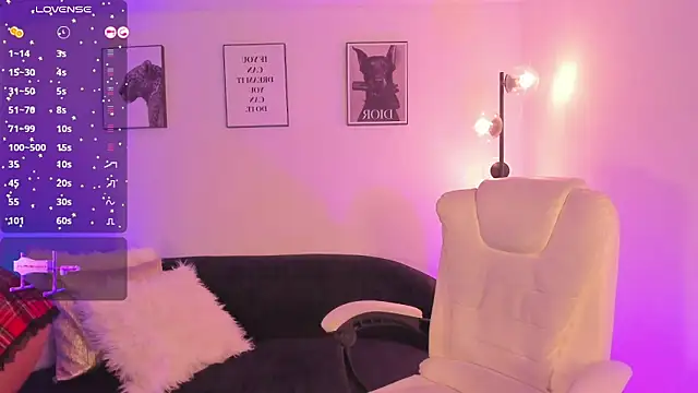 LizzyPonce  online show from 04/24/26, 06:38