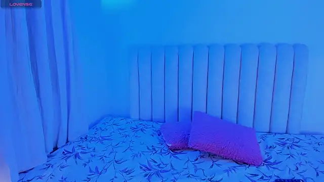 Jenifergomez online show from 04/24/26, 12:35