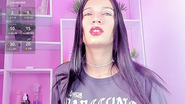 Snapshot of MilaWhitte chatting on 06/15/26, 04:42 MilaWhitte online show from 06/15/26, 04:42