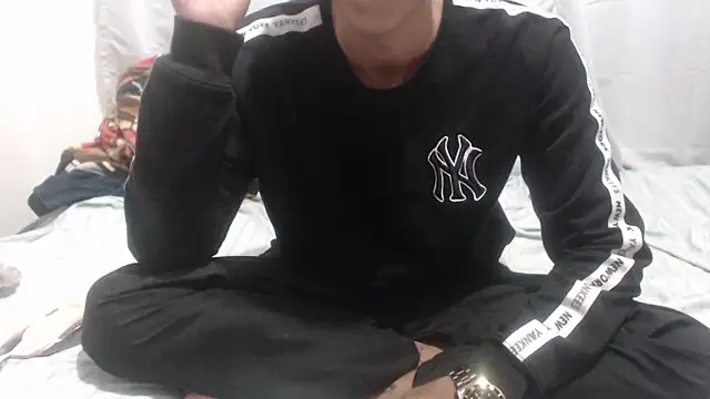 dark 21   online show from 04/22/26, 11:06