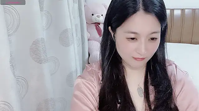 Snapshot of D-Misslu chatting on 06/20/26, 02:42 D-Misslu online show from 06/20/26, 02:42