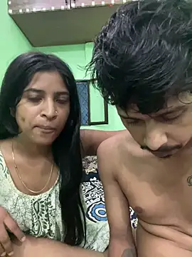 hot-couple-0 online show from 06/12/26, 10:25