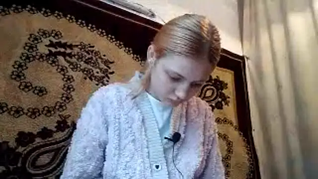 LunaLaday online show from 05/12/26, 02:52