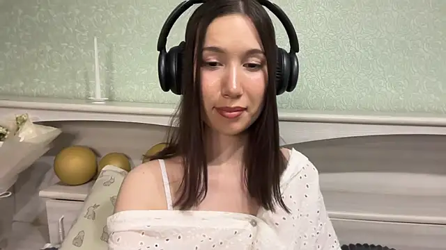 KristyTramel online show from 05/02/26, 02:44