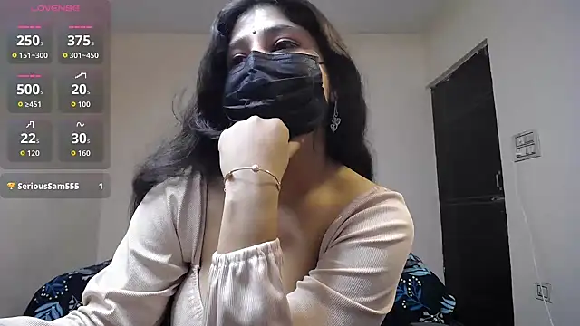-Queenie online show from 05/19/26, 07:20