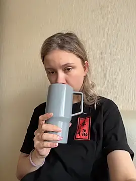 StaceyCross  online show from 04/23/26, 08:02