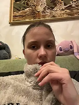 StaceyCross  online show from 04/23/26, 07:16