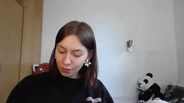 Snapshot of JuicyErika chatting on 05/16/26, 05:12 JuicyErika online show from 05/16/26, 05:12