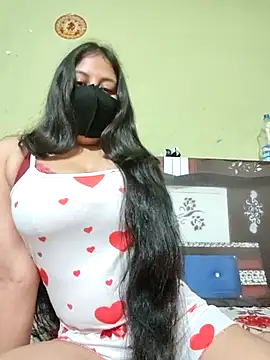 Snapshot of Priya_9945 chatting on 05/31/26, 05:48 Priya 9945 online show from 05/31/26, 05:48