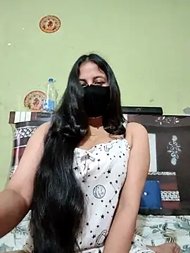 Snapshot of Priya_9945 chatting on 06/12/26, 07:51 Priya 9945 online show from 06/12/26, 07:51