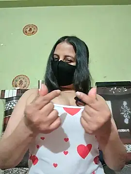 Snapshot of Priya_9945 chatting on 07/12/26, 01:24 Priya 9945 online show from 07/12/26, 01:24