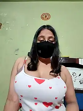 Snapshot of Priya_9945 chatting on 07/26/26, 06:21 Priya 9945 online show from 07/26/26, 06:21