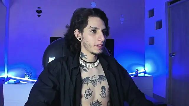 Vergil Noir  online show from 04/23/26, 04:57