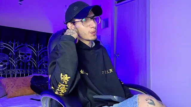Vergil Noir  online show from 06/10/26, 04:12