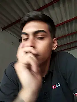 hot latinox online show from 04/21/26, 03:28