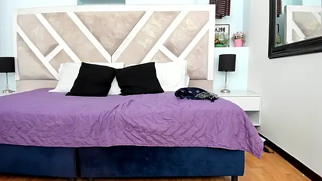 Mia Velez1 online show from 04/26/26, 04:10