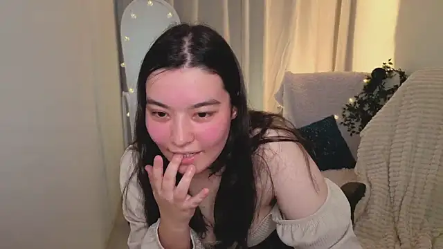 MomoRins online show from 05/18/26, 10:04