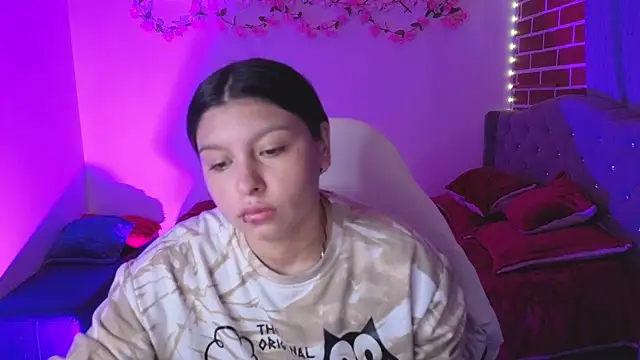 isabella monntolvo online show from 05/26/26, 07:21