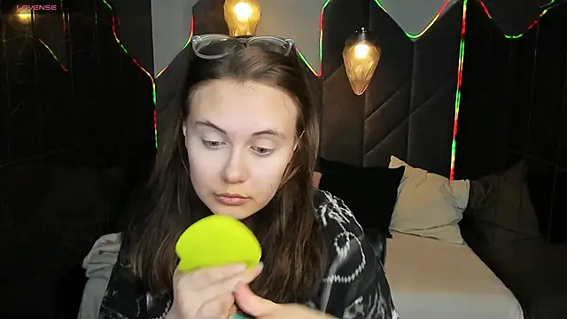 peachynoxxx online show from 04/23/26, 01:57