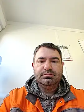 yuyukyler online show from 04/23/26, 07:41