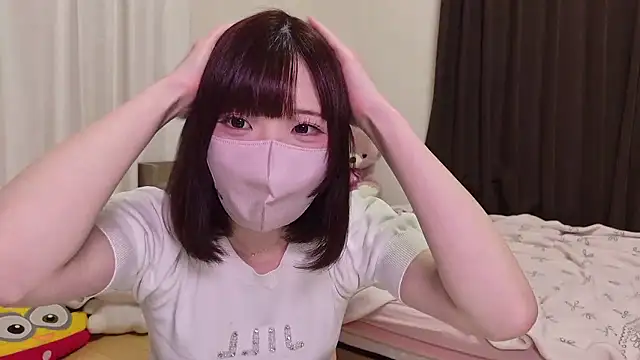Snapshot of hiyo0001 chatting on 05/07/26, 02:11 hiyo0001 online show from 05/07/26, 02:11