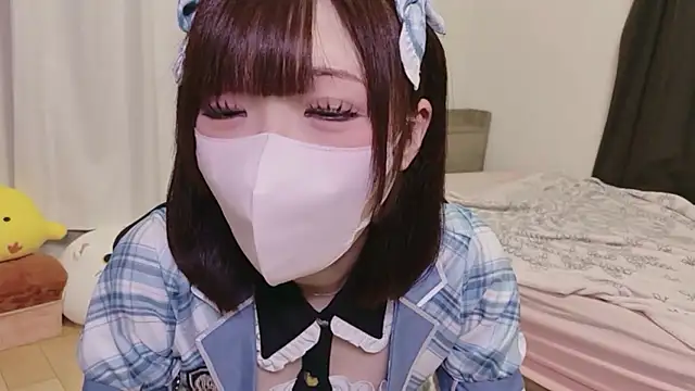 Snapshot of hiyo0001 chatting on 05/30/26, 01:30 hiyo0001 online show from 05/30/26, 01:30