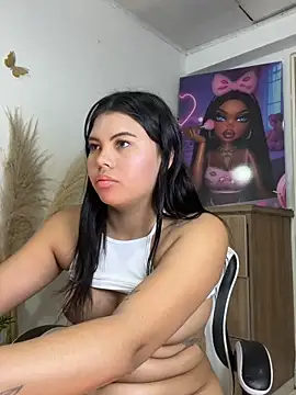 Mia isabella   online show from 04/30/26, 08:57