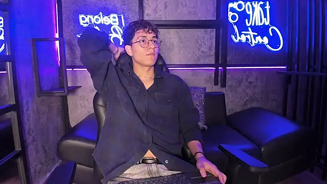 AngeloBellini online show from 04/28/26, 12:54