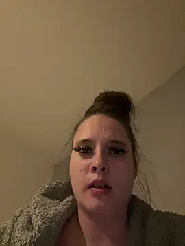 Poppylooloo online show from 05/12/26, 07:55