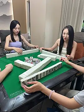 Lucky-520 online show from 04/28/26, 02:21