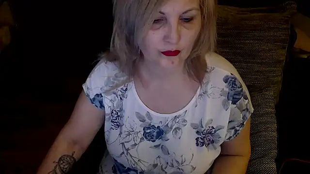 Snapshot of Divineblond chatting on 01/31/25, 11:03 Divineblond online show from 01/31/25, 11:03