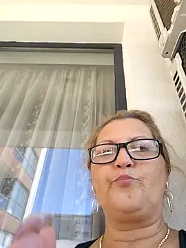 Snapshot of Divineblond chatting on 10/10/25, 09:52 Divineblond online show from 10/10/25, 09:52