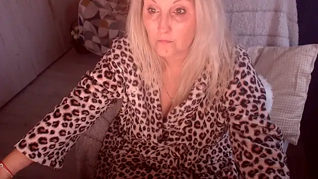 Divineblond online show from 03/19/26, 04:11