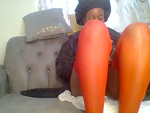 Snapshot of fentyvee chatting on 06/25/26, 06:07 fentyvee online show from 06/25/26, 06:07