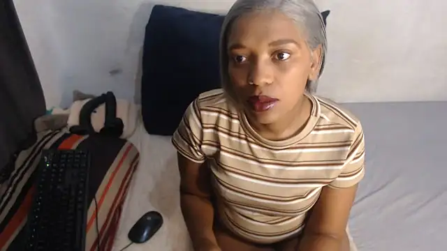 Snapshot of NawtyDiva4u chatting on 06/08/26, 02:56 NawtyDiva4u online show from 06/08/26, 02:56