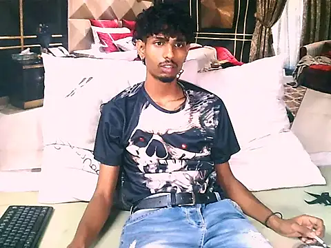 SubmissiveStallion69 online show from 04/24/26, 05:54