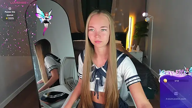 Snapshot of Milana_Sorrento chatting on 06/19/26, 12:15 Milana Sorrento online show from 06/19/26, 12:15