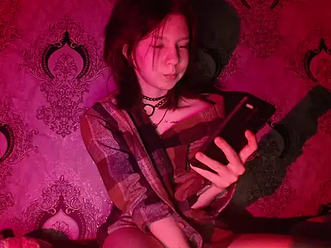 Rozvelt Ravenmore online show from 04/25/26, 07:55