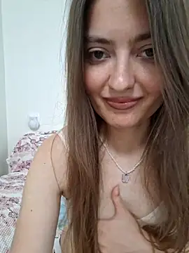 Snapshot of Alba2331 chatting on 06/14/26, 11:45 Alba2331 online show from 06/14/26, 11:45