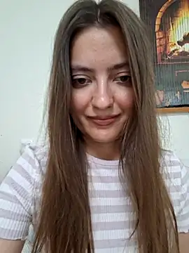 Snapshot of Alba2331 chatting on 08/04/26, 02:08 Alba2331 online show from 08/04/26, 02:08