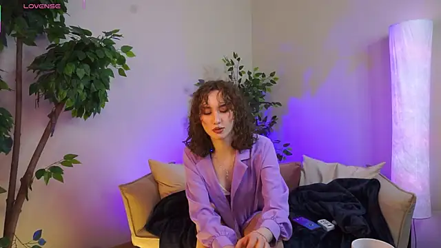 LouiseEvans online show from 05/18/26, 12:33