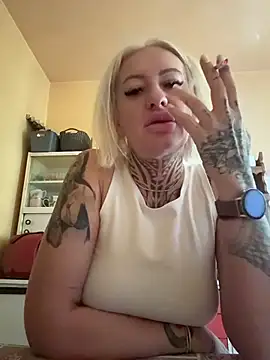 wowblue83 online show from 04/24/26, 09:23