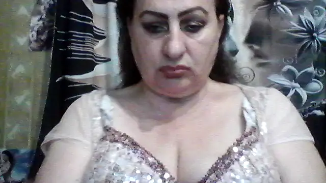 LoaqLovew online show from 06/10/26, 08:35
