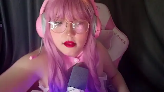 PinkiiAura online show from 04/29/26, 03:27